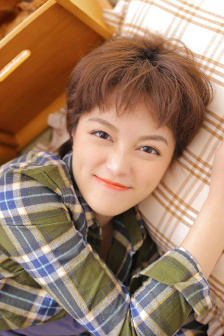 一件一件的剥掉她的衣服